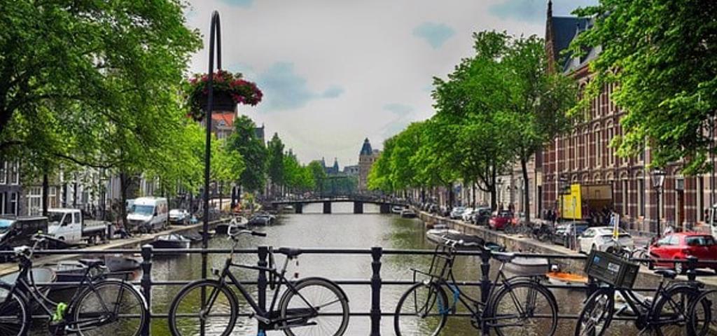 Προνομιακά γραφεία σε Αμστερνταμ, Παρίσι και Λονδίνο απέκτησε η PGIM Real Estate